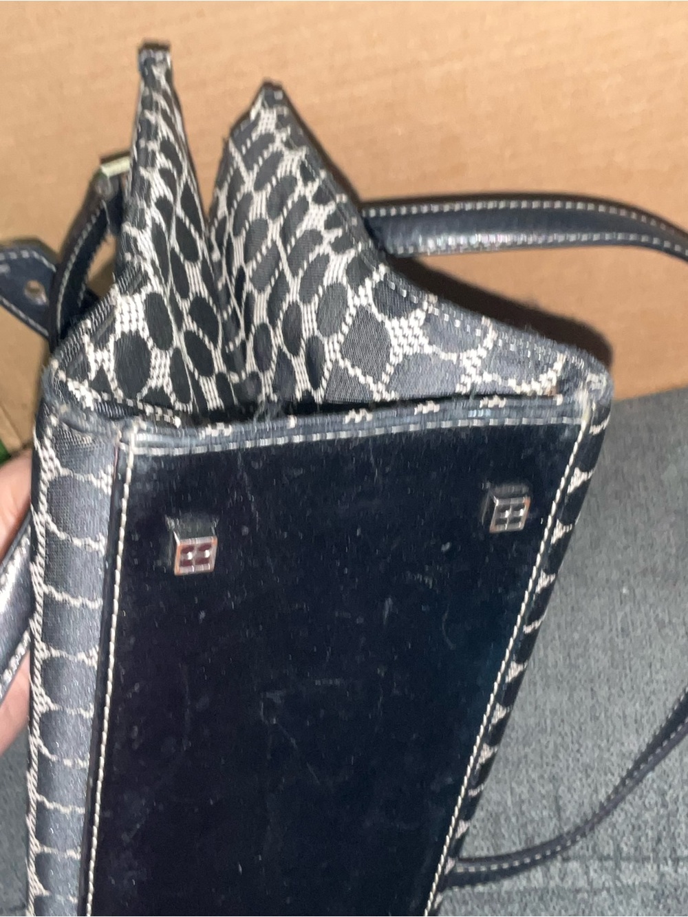 kate spade Noel -Pattern Shoulder Bag - Picture 6 of 7